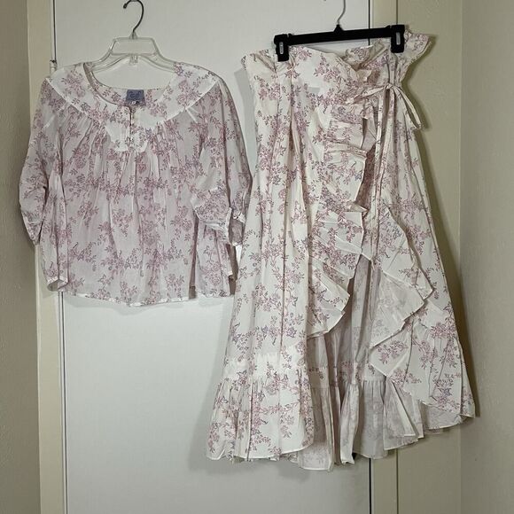 NWOT Thierry Colson Floral white cottage core 2 piece skirt and blouse Set Med - Picture 1 of 10
